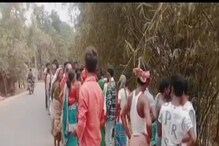 কেউ 'জাদু-টোনা' করেনি তো? মৃত ছেলের দেহ নিয়ে ওঝার কাছে ডেবরার পরিবার কেউ 'জাদু-টোনা' করেনি তো? মৃত ছেলের দেহ নিয়ে ওঝার কাছে ডেবরার পরিবার