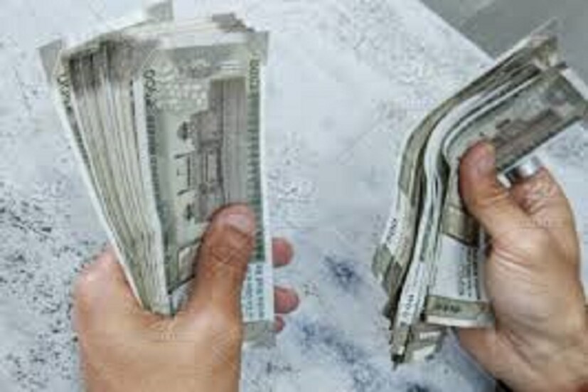 প্রধানমন্ত্রীর আর্থিক উপদেষ্টা পর্ষদের (Universal Pension System) কাছে বিষয়টি পাঠানো হয়েছে ৷ যেখানে কর্মীদের কাজ করার বয়স বৃদ্ধি করার প্রস্তব দেওয়া হয়েছে ৷ প্রতীকী ছবি ৷