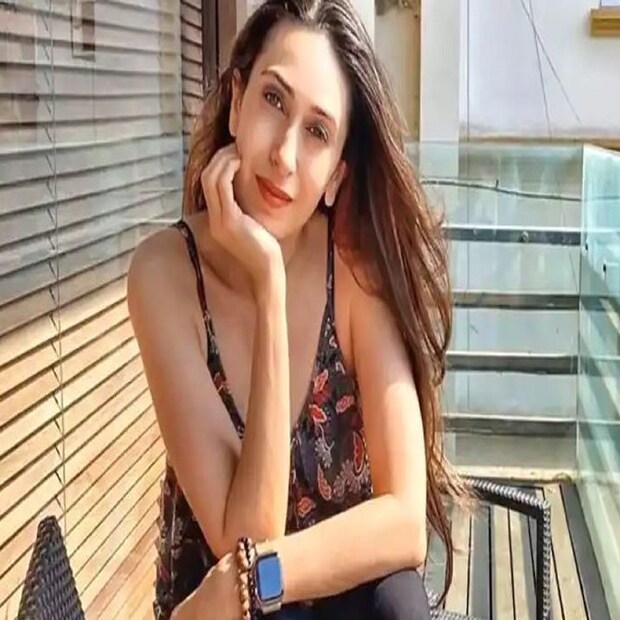 *ওয়েব সিরিজে অভিনয় করতে কলকাতায় আসেন করিশ্মা৷ অভিনয় দেও-র পরিচালনায় লোলো অভিনয় করবেন ওয়েবসিরিজ ‘ব্রাউন’-এ৷ নিও নোয়ার ঘরানার এই সিরিজে করিশ্মাকে দেখা যাবে গোয়েন্দার চরিত্রে৷ তিনি ছাড়াও বহুদিন পর এই সিরিজের মাধ্যমে ক্যামেরার সামনে আসছেন হেলেন৷ বাংলা থেকে অভিনয় করবেন যিশু সেনগুপ্ত, খরাজ মুখোপাধ্যায়ের মতো কুশীলবরা৷