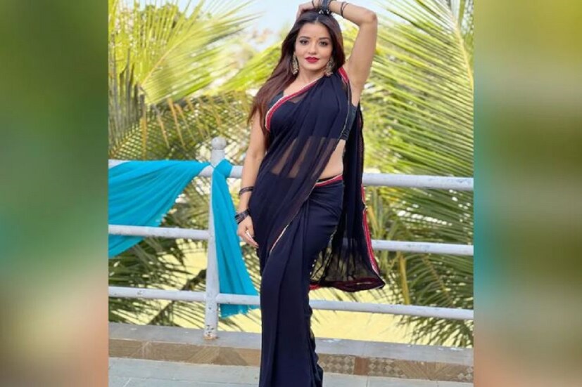 টিভি ও ভোজপুরি সিনেমার সুপারহিট অভিনেত্রী , হিন্দি, তামিল, তেলেগু, কন্নড়, আর ওড়িয়া ভাষায় কাজ করেছেন৷  (Photo Source- monalisa instagram)