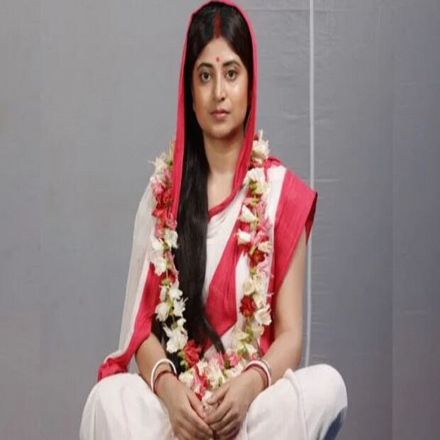 *রানি রাশমণী ধারাবাহিকে তাঁকে দেখা গিয়েছে সারদা মায়ের চরিত্রে অভিনয় করতে৷ 