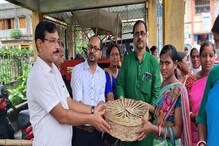 ৫৪৫টি পরিবারের হাতে তুলে দেওয়া হল মুরগির বাচ্চা ৫৪৫টি পরিবারের হাতে তুলে দেওয়া হল মুরগির বাচ্চা