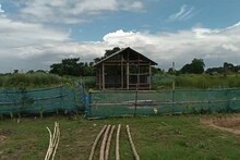 হুগলির গোয়ারা গ্রামে চাষের জমিতে নির্মাণ রুখল গ্রামবাসীরা