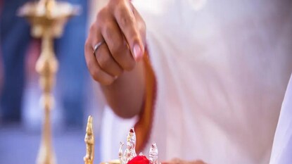 পঞ্জিকা ১৫ জুলাই: দেখে নিন নক্ষত্রযোগ, শুভ মুহূর্ত, রাহুকাল এবং দিনের অন্য লগ্ন! পঞ্জিকা ১৫ জুলাই: দেখে নিন নক্ষত্রযোগ, শুভ মুহূর্ত, রাহুকাল এবং দিনের অন্য লগ্ন!