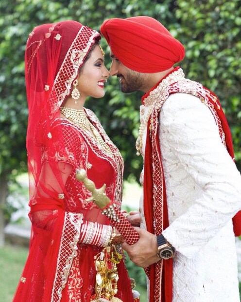 হরভজন সিং ৮ বছর দীর্ঘ সম্পর্কের পরে ২৯ অক্টোবর ২০১৫ সালে গীতা বসরাকে বিয়ে করেছিলেন। জলন্ধরের এক গুরুদ্বারায় দু'জনে পাঞ্জাবি রীতিতে বিয়ে করেছিলেন। তাঁর বিয়ের অনুষ্ঠানে সচিন তেন্ডুলকার ও তাঁর স্ত্রী অঞ্জলি-সহ কয়েকজন নিকট আত্মীয় ও বন্ধুবান্ধব উপস্থিত ছিলেন।