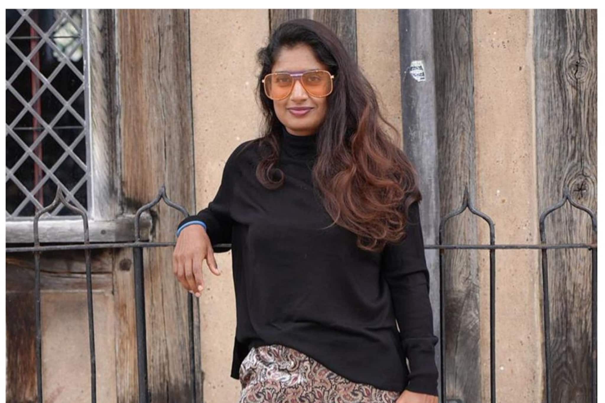 ক্রিকেট ছেড়ে মডেলিং-এ মিতালি রাজ! চোখধাধানো ছবিতে যেন আরও সুন্দরী!