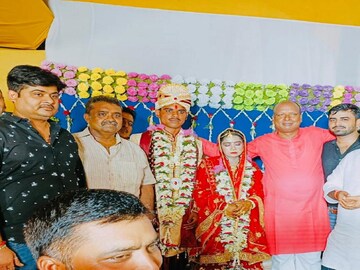 এসেছিল পরিচারিকা হিসেবে, মেয়ের মতো তাকে বিয়ে দিলেন মালিক, নিজে করলেন কন্যাদান