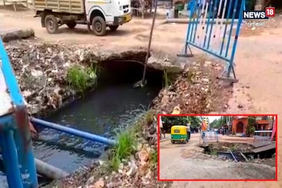 রাস্তার মাঝে বিপজ্জনকভাবে ভেঙে পড়ে রয়েছে কালভার্ট
