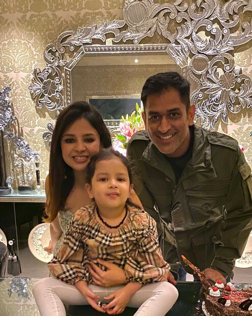 মেয়ে জিভার জন্মদিন ৬ ফেব্রুয়ারি। 
