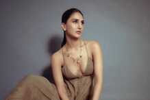 Vaani Kapoor : ন্যুড পোশাকে উর্ধাঙ্গ প্রায় উন্মুক্ত! বাণীর প্রচণ্ড হট লুক আলোড়ন তুলল নেট দুনিয়ায় Vaani Kapoor : ন্যুড পোশাকে উর্ধাঙ্গ প্রায় উন্মুক্ত! বাণীর প্রচণ্ড হট লুক আলোড়ন তুলল নেট দুনিয়ায়