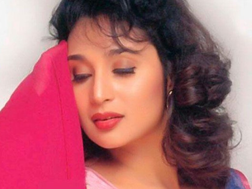 প্রতিভার মা মালা সিনহা৷ ৬০-৭০ দশকের একজন বিখ্যাত অভিনেত্রী ছিলেন কিন্তু তাঁর মেয়ে তেমন সাফল্য পাননি বলিউডে৷ প্রতিভা বেশ কয়েকি ছবিতে অভিনয় করেছিলেন ঠিকই, তবে সেভাবে নজর কাড়তে পারেননি৷ 