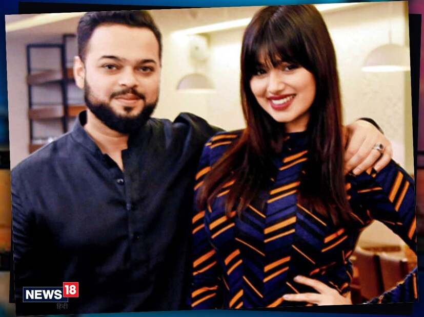 আয়েশা টাকিয়া ২০০৯ সালে আবু আজমির ছেলে ফারহান আজমিকে বিয়ে করেন৷ তখন থেকে তাঁকেও 'গোল্ড ডিগার' বলা শুরু হয়। এর একমাত্র কারণ ছিল ফারহান রাজনীতি ও ভাল ব্যবসায়ী পরিবারের এবং আয়েশা বলিউডে সেই নাম কামাতে পারেননি।