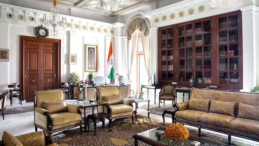 ভারতের রাষ্ট্রপতির জন্য দুটি ভ্যাকেশন রিট্রিট রয়েছে। শিমলার মাশোবরায় অবস্থিত এই রিট্রিট বিল্ডিং। মাশোবরা পাহাড়ের চূড়ায় এই রিট্রিটে দেশের রাষ্ট্রপতি বছরে অন্তত একবার ঘুরে আসতে পারেন। 