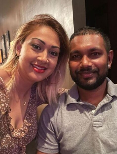 ৩৭ বছর বয়সী দীনেশ রামদিন ২০১২ এবং ২০১৬ টি-টোয়েন্টি বিশ্বকাপ জয়ী উইন্ডিজ দলের অংশ ছিলেন। ফাইনালেও খেলেছেন রামদিন। তিনি ৭৪টি টেস্ট ম্যাচে ২৮৯৮ রান করেছেন। রামদিন ১৩৯টি ওয়ানডেতে ২২০০ রান করেছেন। ৭১ টি-টোয়েন্টি ম্যাচে করেছেন ৬৩৬ রান।