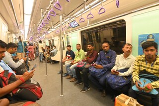 শিয়ালদহ স্টেশনেই লক্ষ্মী লাভ মেট্রোর