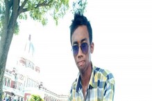 হোটেলের ঘরে টাকার চাপ দিয়ে আটকে রাখা 'ভুয়ো চাকরি' চক্রের পান্ডা পুলিশের জালে হোটেলের ঘরে টাকার চাপ দিয়ে আটকে রাখা 'ভুয়ো চাকরি' চক্রের পান্ডা পুলিশের জালে