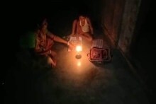 জমিজটে বিদ্যুৎ নেই! মোমবাতির আলোই ভরসা