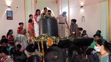 এশিয়ার দ্বিতীয় বৃহত্তম শিবলিঙ্গ রয়েছে নদিয়াতেই! শ্রাবণ মাসে ভক্তদের ভিড়! এশিয়ার দ্বিতীয় বৃহত্তম শিবলিঙ্গ রয়েছে নদিয়াতেই! শ্রাবণ মাসে ভক্তদের ভিড়!