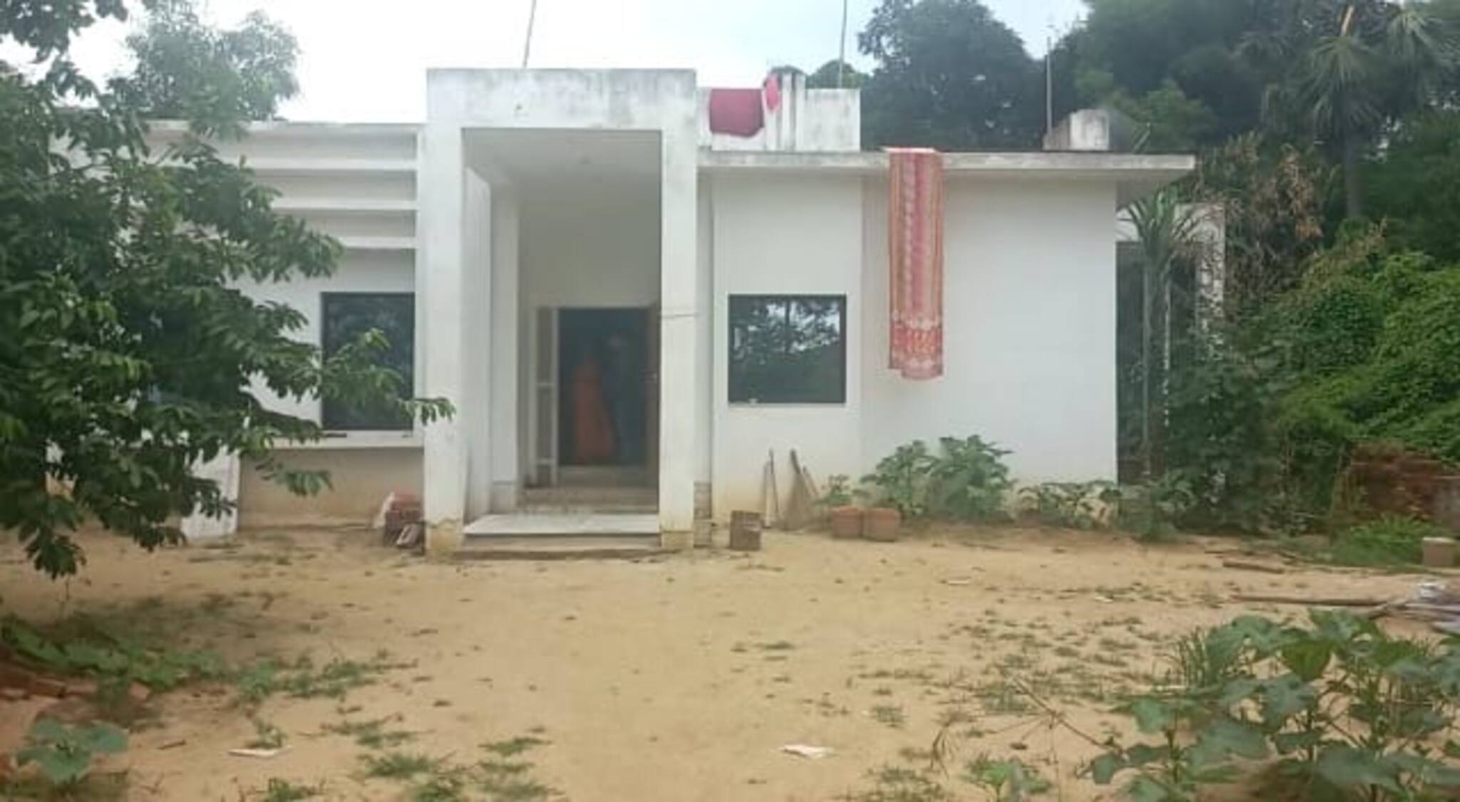 দুই পাকিস্তানি মহিলার পাতা মধুচক্রে পা ভারতীয় সেনার! পাচার গোপন তথ্য