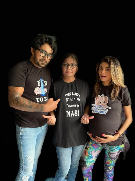 *মা হওয়ার আগের মুহূর্তে ফটোশ্যুট করেছিলেন অভিনেত্রী এবং তাঁর স্বামী। 