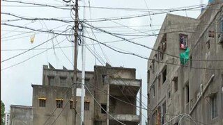 শহর জুড়ে বিদ্যুৎস্পৃষ্ট হওয়ার ফাঁদ! সিইএসসি-র নজরদারির গাফিলতিতেই ঘটছে এমন?
শহর জুড়ে বিদ্যুৎস্পৃষ্ট হওয়ার ফাঁদ! সিইএসসি-র নজরদারির গাফিলতিতেই ঘটছে এমন?