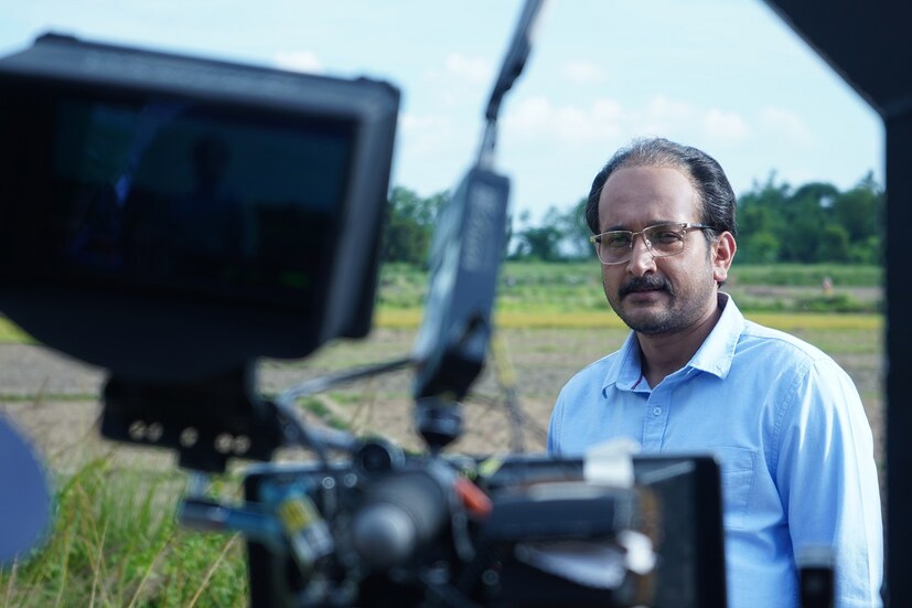 পরিচালক-প্রযোজক অরিন্দম ভট্টাচার্যের ছবি ‘শিবপুর’। প্রযোজনা করেছেন সন্দীপ সরকার এবং অজন্তা সিংহ রায়। শ্য়ুটিং শুরু হয়েছে ৮ জুলাই থেকে। ইতিমধ্যেই লুক সেট হয়ে গিয়েছে অভিনেতাদের। 