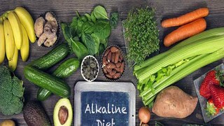 অ্যালকালাইন খাবার মজেছেন সেলিব্রেটিরাও