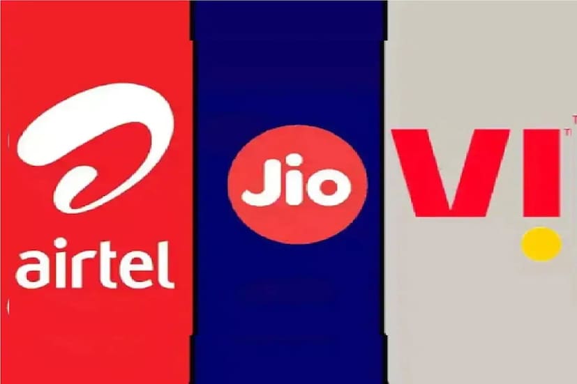 #কলকাতা: Best Prepaid Plans with 28 days validity: টেলিকম কোম্পানিরা সস্তা ও লম্বা ভ্যালিডিটির প্ল্যান নিয়ে বাজারে জোর লড়াই করছে৷ অনেক সময়েই মোবাইল উপভোক্তারা বিভিন্ন প্ল্যান সার্চ করতে থাকেন৷ এই মুহূর্তে যদি আপনি এক মাসের ভ্যালিডিটির কোনও প্ল্যান খোঁজেন তাহলে এই প্রতিবেদনে একবার চোখ বোলালেই জানতে পেরে যাবেন ঠিক কোন প্ল্যানটি আপনার জন্য সবচেয়ে কাজের৷ এয়ারটেল, ভোডাফোন-আইডিয়া ২৮ দিনের প্ল্যান দারুণ৷ ৩০০ টাকারও কমে সব ফায়দাওয়ালা প্যাকেজ ভরে নিতে পারেন৷