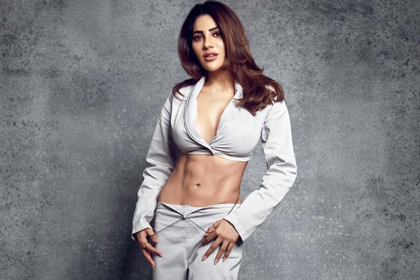 ফের চিন্তায় ফেলেছে করোনা সংক্রমণ। প্রতিদিন বাড়ছে করোনা আক্রান্তের সংখ্যা। এবার করোনা আক্রান্ত হলেন অভিনেত্রী নিক্কি তাম্বোলি। নিজেই সোশ্যাল মিডিয়া পোস্টের মাধ্যমে জানিয়েছেন করোনা আক্রান্ত হওয়ার কথা। 