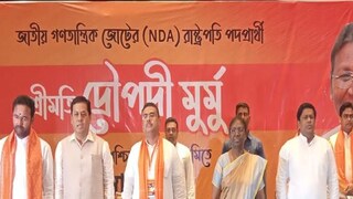 কলকাতায় দলীয় সভায় দ্রৌপদী মুর্মু৷ কলকাতায় দলীয় সভায় দ্রৌপদী মুর্মু৷