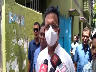 মেট্রো রেলের আচরণে ক্ষুব্ধ ফিরহাদ৷ 