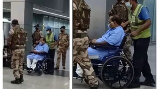 ভুবনেশ্বর থেকে ফেরার পর কলকাতা বিমানবন্দরে পার্থ চট্টোপাধ্যায়৷