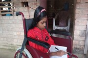 ক্ষণভঙ্গুর শরীরের হাড় তবুও হার মানতে নারাজ হাওড়ার সাথী, স্বপ্ন শিক্ষিকা হওয়ার