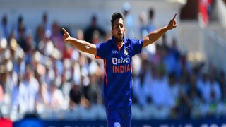 ৪ ওভারে ৫৫ রান দিয়ে ১ উইকেট পেলেন উমরান ৪ ওভারে ৫৫ রান দিয়ে ১ উইকেট পেলেন উমরান