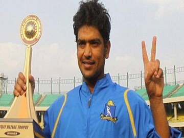 বাংলার ক্রিকেট কোচ হওয়ার পথে লক্ষ্মীর রতন