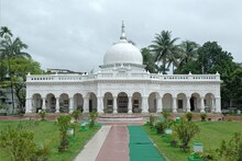 কোচবিহারের রাজ আমলের ঐতিহ্যবাহী মদনমোহনের বাড়ি দেখেছেন? রইল ছবিতে
