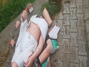 Mahatma Gandhi Statue Vandalised