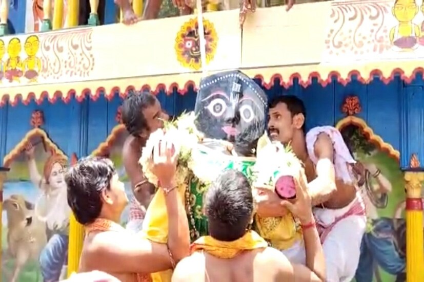 *বিকালের পর রথ মাসির বাড়ি থেকে মহিষাদল রথতলায় ফিরে আসার উদ্দেশ্যে রওনা দেবে। ৯ দিনের সবচেয়ে উৎকৃষ্ট ভোগ নিবেদিত হয় শেষদিন। ভোগ হিসেবে ৫ রকম ভাজা সহযোগে পরমান্ন, পনির, কামিনী চালের অন্ন, পটলের তরকারি নিবেদন করা হয়। উল্টো রথের দিন মহিষাদলে আসা পুণ্যার্থীদের জন্যে খিচুড়ি প্রসাদের ব্যবস্থা করা হয়েছে।