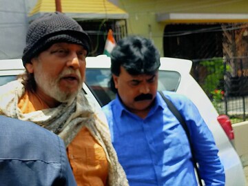 সত্তরোর্ধ্ব মিঠুন চক্রবর্তী এখনও পর্যন্ত আগের মতই সাবলীল