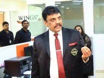আজ ওই ব্যক্তিই ১২২৪ কোটি টাকা মূল্যের ব্যবসায়িক প্রতিষ্ঠানের মালিক