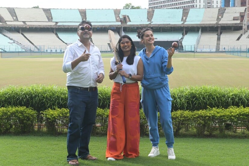 সম্মেলনে সৃজিত জানান, তিনি নিজে এক জন ক্রিকেট প্রেমী। খেলা নিয়ে তাঁর উৎসাহ এমনই ছিল যে এই বিভাগে সাংবাদিকতা করার ইচ্ছা ছিল তাঁর। কিন্তু সে শখ আর পূরণ হয়নি। হয়ে গেলেন পরিচালক। কিন্তু খেলা নিয়ে লেখালেখি করেছেন অনেক। তাই এই ছবির সুযোগ আসার পর তিনি উৎফুল্ল হয়ে গিয়েছিলেন।  