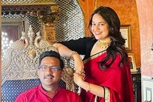 স্বামীর সঙ্গে গোয়ায় ঢেউয়ের সঙ্গে একাত্ম নববিবাহিত আইএএস আধিকারিক টিনা