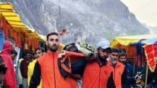 কমপক্ষে ৪০ থেকে ৪৫ জন পুণ্যার্থীর জীবন্ত সমাধি হয়েছে কাদাস্রোত ও ধ্বংসস্তূপে