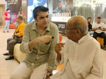 ‘অপরাজিত’ দেখার পর আবেগতাড়িত হয়ে পড়েন তরুণ মজুমদার 