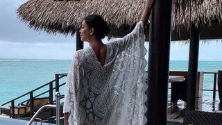 তীক্ষ্ণ ট্রোলিংও কেড়ে নিতে পারেনি তাঁর ভুবনমোহিনী হাসি