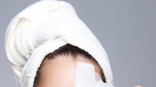 মুখে সাদা দাগের জন্য বেশ কিছু ঘরোয়া প্রতিকার রয়েছে এবং সেগুলো অত্যন্ত কার্যকর 