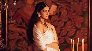 এ বছর মার্চ মাসে সোনম তাঁর সন্তানসম্ভবা হওয়ার কথা ঘোষণা করেন