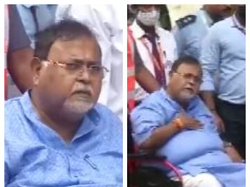ভুবনেশ্বর বিমানবন্দরে নামার পর দৃশ্যতই বিধ্বস্ত লাগছিল পার্থ চট্টোপাধ্যায়কে৷ Photo-ANI 