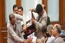 প্রথম রাউন্ডের শেষে এগিয়ে দ্রৌপদী মুর্মু, সাংসদদের ভোটে পিছিয়ে যশবন্ত সিনহা প্রথম রাউন্ডের শেষে এগিয়ে দ্রৌপদী মুর্মু, সাংসদদের ভোটে পিছিয়ে যশবন্ত সিনহা