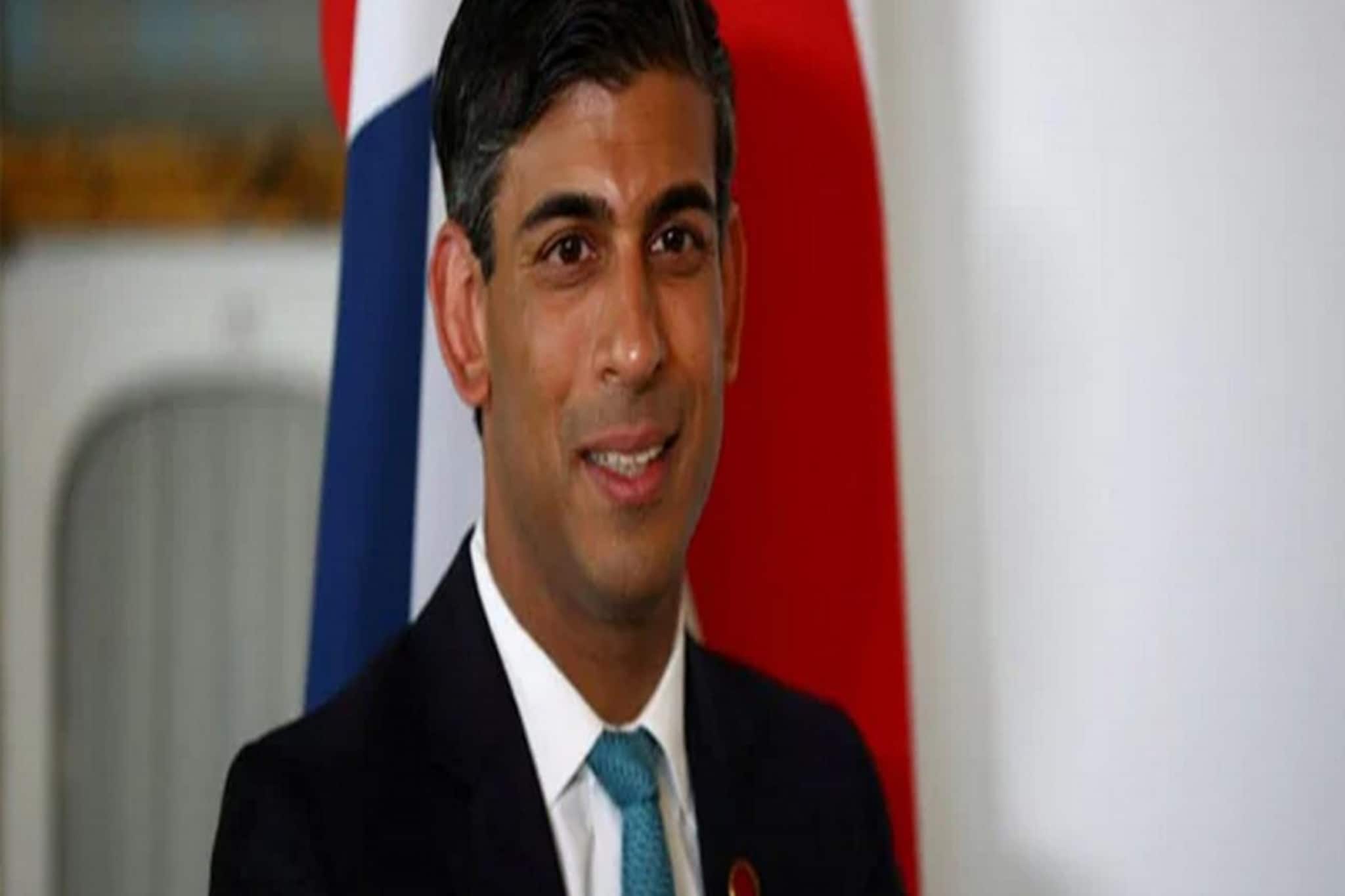 যুক্তরাজ্যের আগামী প্রধানমন্ত্রী ভারতীয় বংশোদ্ভূত নেতা! কে এই ঋষি সুনক?